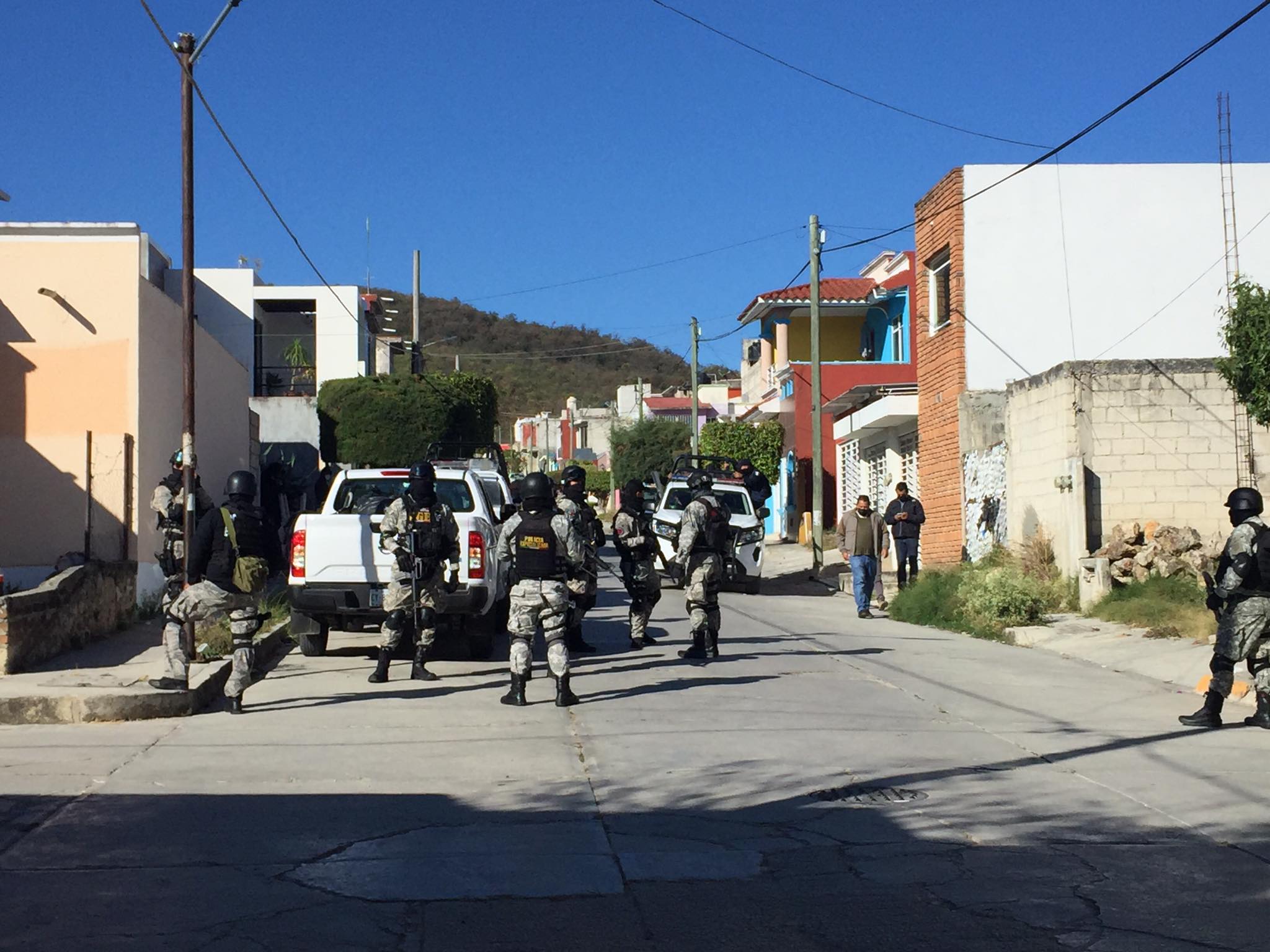 Querían adueñarse de casas sin pagar renta, fueron desalojados por autoridades