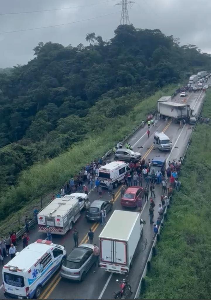 Personas lesionadas en el accidente Las Choapas – Ocozocoautla son atendidas en Hospital Gómez Maza